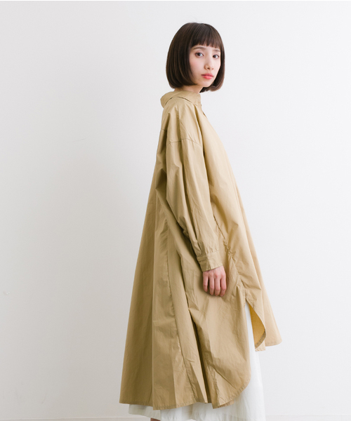 MERLOT(メルロー)の「サイドスリットビッグシルエットシャツワンピース4909(ワンピース・レディース・ベージュ/ブラック/ライトブルー/オフホワイト・FREE)」の21枚目の写真