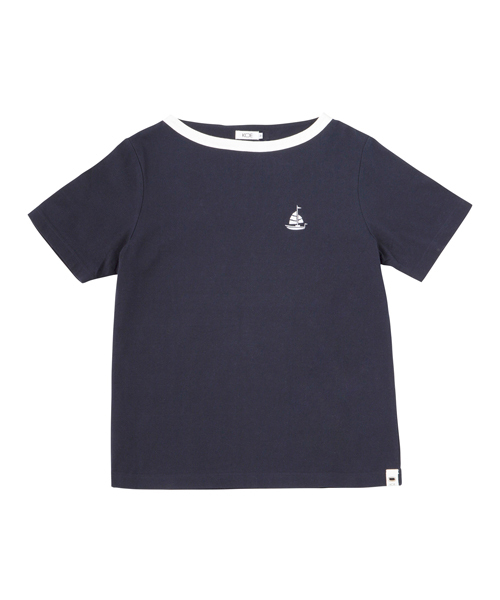 koe×THOM BROWNE（コエトムブラウン）の「[koe×THOM BROWNE]MENS BOATNECK TEE（Tシャツ/カットソー・メンズ・ネイビー・MEDIUM/SMALL/LARGE）」の11枚目の写真