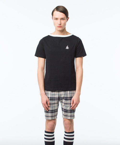 koe×THOM BROWNE（コエトムブラウン）の「[koe×THOM BROWNE]MENS BOATNECK TEE（Tシャツ/カットソー・メンズ・ネイビー・MEDIUM/SMALL/LARGE）」の13枚目の写真