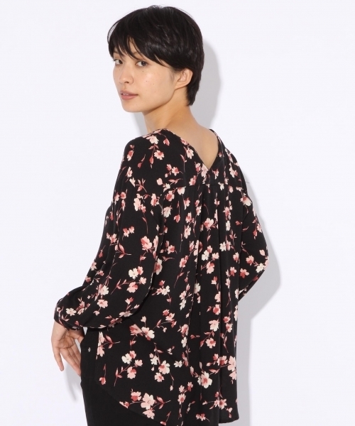 niko and...（ニコアンド）の「レーヨンフローラルアソート柄ブラウス（シャツ/ブラウス・レディース・ブラック/チャコール/ベージュ・MEDIUM/LARGE）」の2枚目の写真