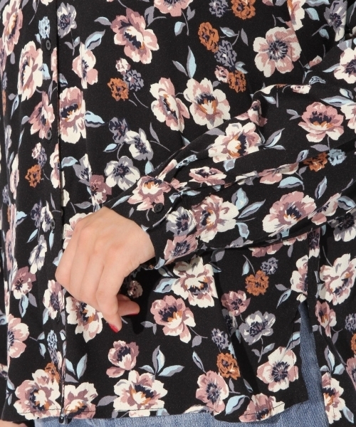niko and...（ニコアンド）の「レーヨンフローラルアソート柄ブラウス（シャツ/ブラウス・レディース・ブラック/チャコール/ベージュ・MEDIUM/LARGE）」の15枚目の写真
