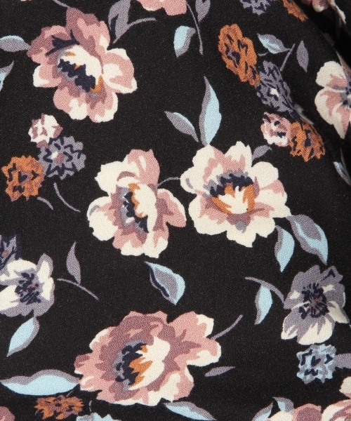 niko and...（ニコアンド）の「レーヨンフローラルアソート柄ブラウス（シャツ/ブラウス・レディース・ブラック/チャコール/ベージュ・MEDIUM/LARGE）」の18枚目の写真