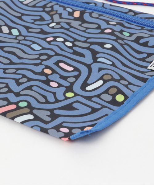 FABRICK（ファブリック）の「FABRICK【HIDDEN CHAMPION feat. Yoon Hyup】FLAT 2WAY　POUCH　L（ショルダーバッグ・メンズ・その他・FREE）」の3枚目の写真