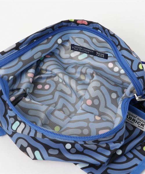 FABRICK（ファブリック）の「FABRICK【HIDDEN CHAMPION feat. Yoon Hyup】FLAT 2WAY　POUCH　L（ショルダーバッグ・メンズ・その他・FREE）」の2枚目の写真