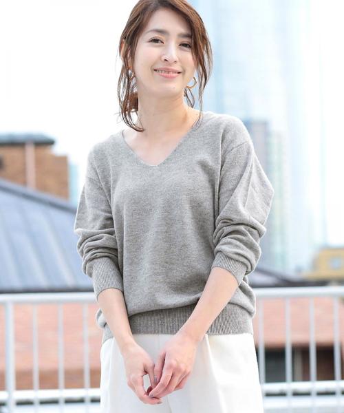 BEAUTY&YOUTH UNITED ARROWS（ビューティーアンドユースユナイテッドアローズ）の「BY カシミヤVネックニット ◆（ニット/セーター・レディース・ライトグレー/レッド/ライラック・FREE）」の6枚目の写真