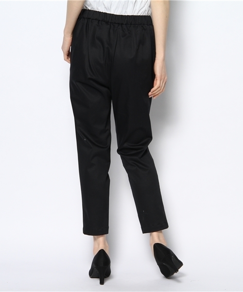 UNITED ARROWS(ユナイテッドアローズ)の「SFL C/PU タックチノ パンツ(チノパンツ・レディース・ホワイト/ベージュ/ネイビー・SMALL/MEDIUM)」の5枚目の写真