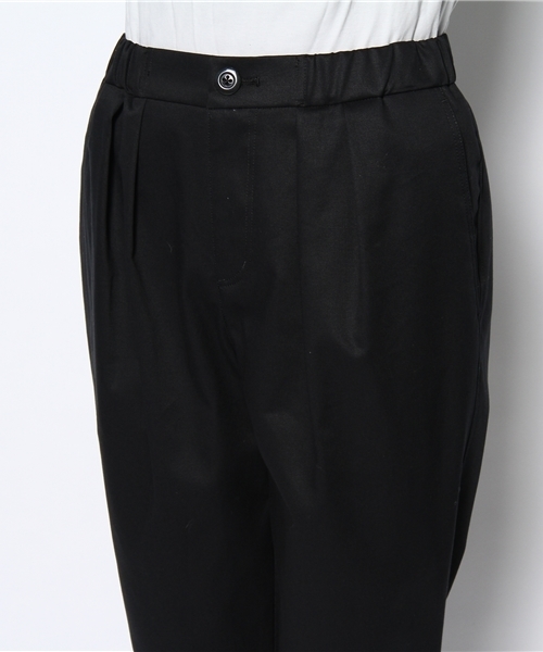 UNITED ARROWS(ユナイテッドアローズ)の「SFL C/PU タックチノ パンツ(チノパンツ・レディース・ホワイト/ベージュ/ネイビー・SMALL/MEDIUM)」の6枚目の写真