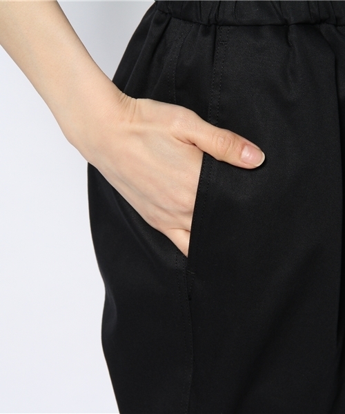 UNITED ARROWS(ユナイテッドアローズ)の「SFL C/PU タックチノ パンツ(チノパンツ・レディース・ホワイト/ベージュ/ネイビー・SMALL/MEDIUM)」の8枚目の写真