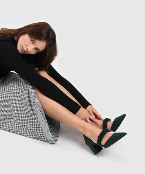 CHARLES & KEITH(チャールズ & キース)の「チェーンディテールポインテッドヒール / CHAIN DETAIL POINTED HEELS(パンプス・レディース・ブラック/ダークグリーン/グレー・22.5cm/23cm/23.5cm/24.5cm/25cm/25.5cm)」の19枚目の写真