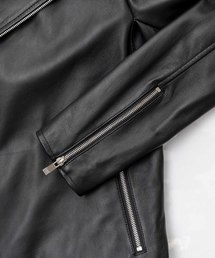 MAISON SPECIAL（メゾンスペシャル）の「イタリアンレザーアクティブ
