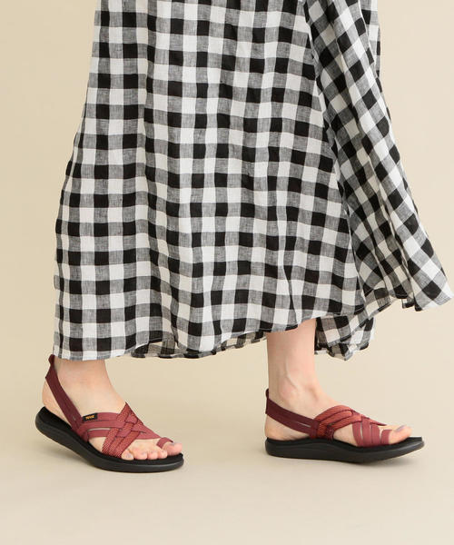 Teva(テバ)の「<TEVA(テバ)>∴VOYA STRAPPY ボヤストラッピー サンダル(サンダル・レディース・ブラック/ワインレッド・5/7/6/8)」の14枚目の写真