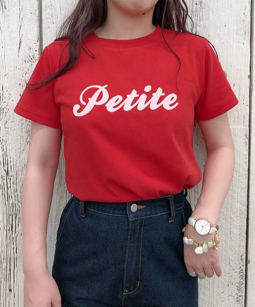 one after another NICE CLAUP（ワンアフターアナザーナイスクラップ）の「【Petite by NICE CLAUP】rogo tee（Tシャツ/カットソー・レディース・オフホワイト/ブルー/ブラック/レッド・FREE）」の4枚目の写真