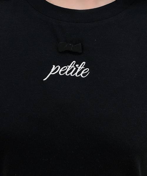 one after another NICE CLAUP（ワンアフターアナザーナイスクラップ）の「【Petite by NICE CLAUP】rogo tee（Tシャツ/カットソー・レディース・オフホワイト/ブルー/ブラック/レッド・FREE）」の7枚目の写真