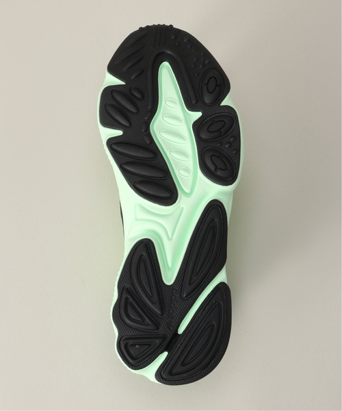 adidas(アディダス)の「adidas / アディダス OZWEEGO(スニーカー・メンズ・グリーン・26cm/27cm)」の4枚目の写真