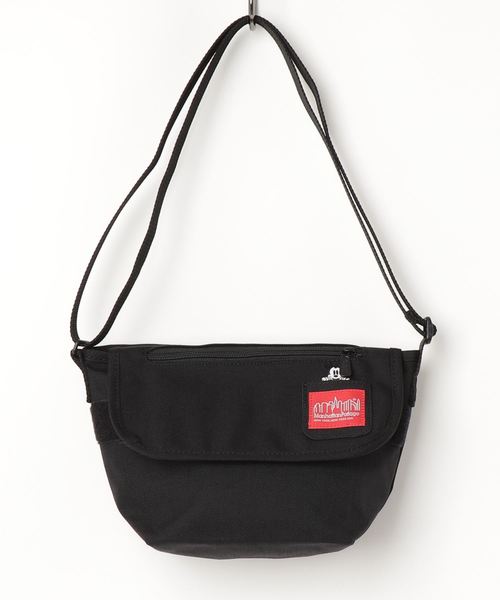 Manhattan Portage（マンハッタンポーテージ）の「Mickey Mouse Collection Casual Messenger Bag（メッセンジャーバッグ・メンズ・ブラック・X-SMALL）」の6枚目の写真