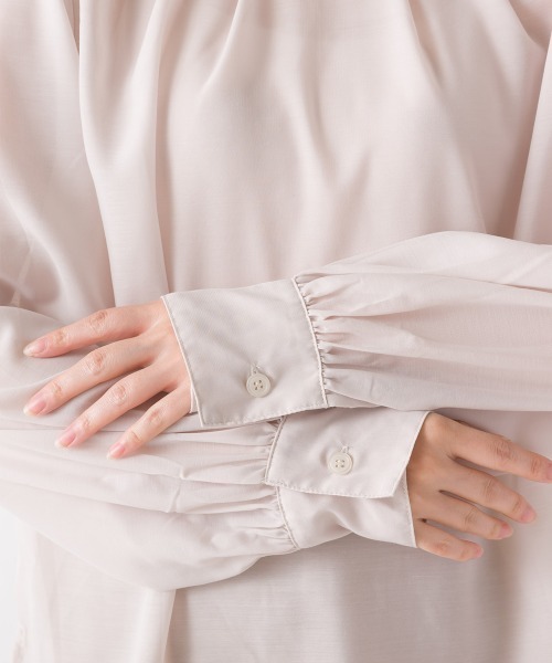 OMNES Supremo（オムネス　スプレモ）の「ニュアンスカラーシアー 後ろデザインブラウス（シャツ/ブラウス・レディース・アイボリー/ラベンダー・FREE）」の7枚目の写真