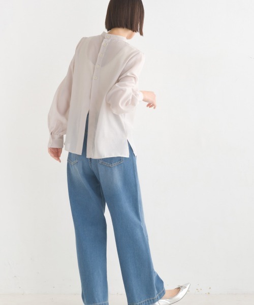 OMNES Supremo（オムネス　スプレモ）の「ニュアンスカラーシアー 後ろデザインブラウス（シャツ/ブラウス・レディース・アイボリー/ラベンダー・FREE）」の15枚目の写真
