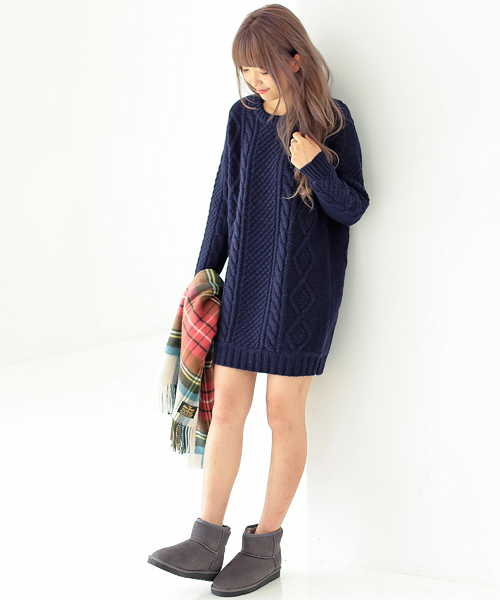 Another Edition（アナザーエディション）の「3ゲージケーブルチュニック/AE 3G CABLE TUNIC（ニット/セーター・レディース・オフホワイト/グレー/ネイビー・ﾌﾘ-）」の4枚目の写真