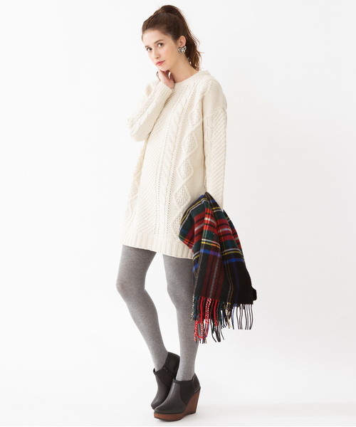 Another Edition（アナザーエディション）の「3ゲージケーブルチュニック/AE 3G CABLE TUNIC（ニット/セーター・レディース・オフホワイト/グレー/ネイビー・ﾌﾘ-）」の15枚目の写真