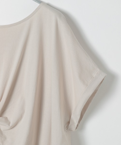 LAKOLE（ラコレ）の「フロントノットTシャツワンピース / LAKOLE（ワンピース・レディース・ブラック/ベージュ/インディゴブルー/ブラウン・MEDIUM/SMALL）」の7枚目の写真