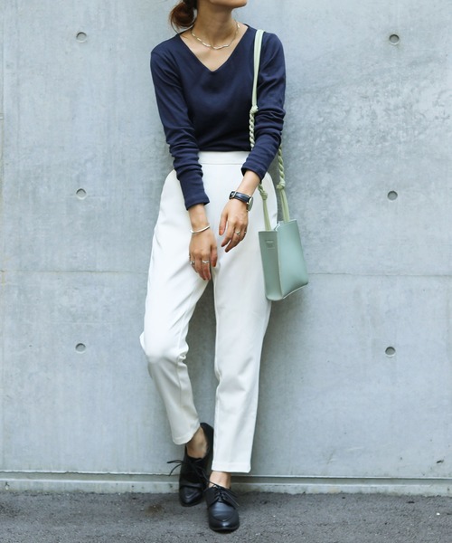 Fashion Letter（ファッションレター）の「フライスVネックロンT（Tシャツ/カットソー・レディース・チャコールグレー/ライトグレー/ブラック/ネイビー/オフホワイト/カーキ/マジェンタ/杢グレー/グレイッシュベージュ・M/LL/3L/4L/L）」の20枚目の写真