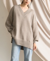Vネックボリュームニット
