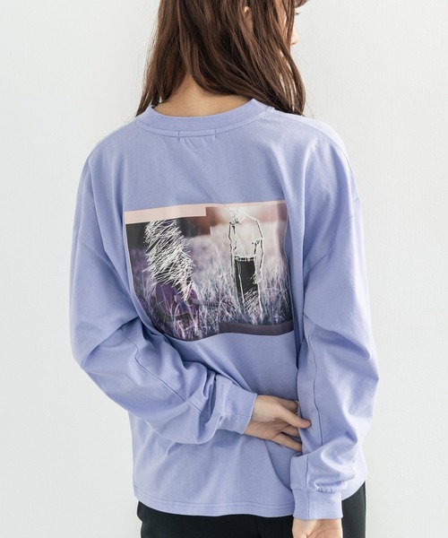 Rocky Monroe（ロッキーモンロー）の「オーバーサイズ グラフィックフォトプリント ロンT（Tシャツ/カットソー・メンズ・パープル系その他2/ベージュ系その他/グリーン系その他/パープル系その他/オフホワイト/パープル/グレイッシュベージュ/ブルー系その他2/グレー系その他/サックスブルー/グリーン/ホワイト系その他/ベージュ系その他2/グリーン系その他2/ホワイト系その他2/ブラック系その他2/ブルー系その他/ブラック・M/S/L）」の17枚目の写真