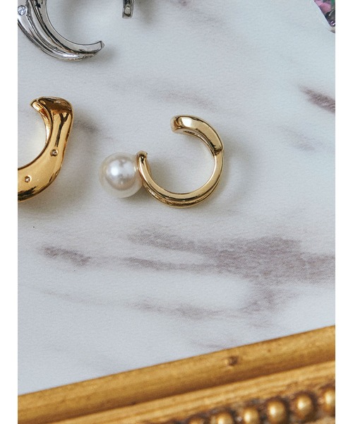 DURAS（デュラス）の「パール付イヤーカフ（ピアス（両耳用）・レディース・シルバー/ゴールド・FREE）」の2枚目の写真