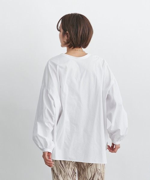 DouDou（ドゥドゥ）の「2WAY袖ボリュームブラウス（シャツ/ブラウス・レディース・ホワイト/チャコールグレー/サックスブルー・FREE）」の5枚目の写真