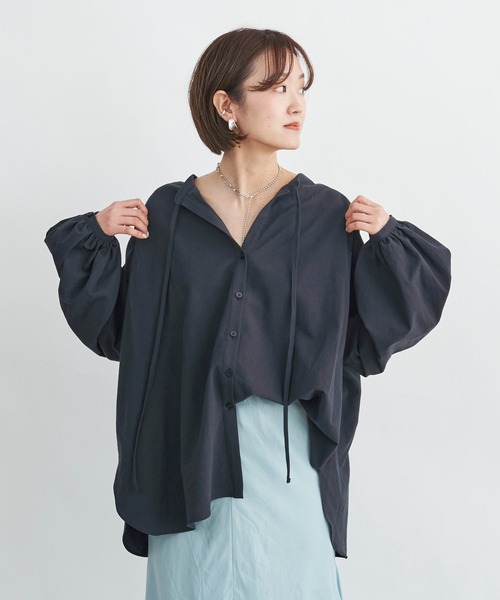 DouDou（ドゥドゥ）の「2WAY袖ボリュームブラウス（シャツ/ブラウス・レディース・ホワイト/チャコールグレー/サックスブルー・FREE）」の22枚目の写真