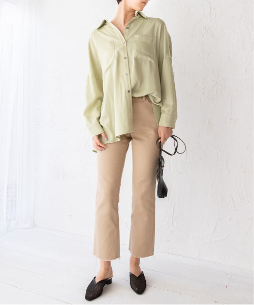 RANDA(ランダ)の「ソフト メッシュディティールVカットミュールパンプス(サンダル・レディース・ブラック/ベージュ・S/M/L/LL)」の11枚目の写真