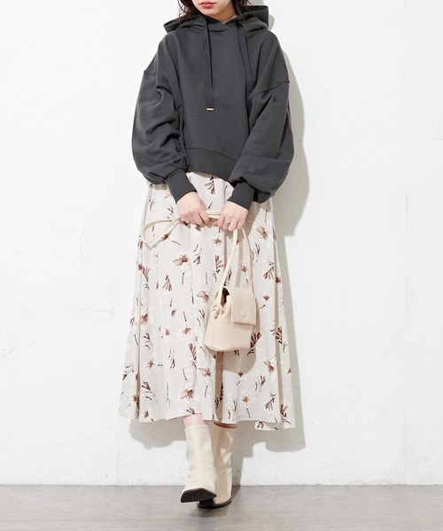 natural couture(ナチュラルクチュール)の「リリーフレアスカート(スカート・レディース・ライトベージュ/ミント/ブラック・FREE)」の14枚目の写真