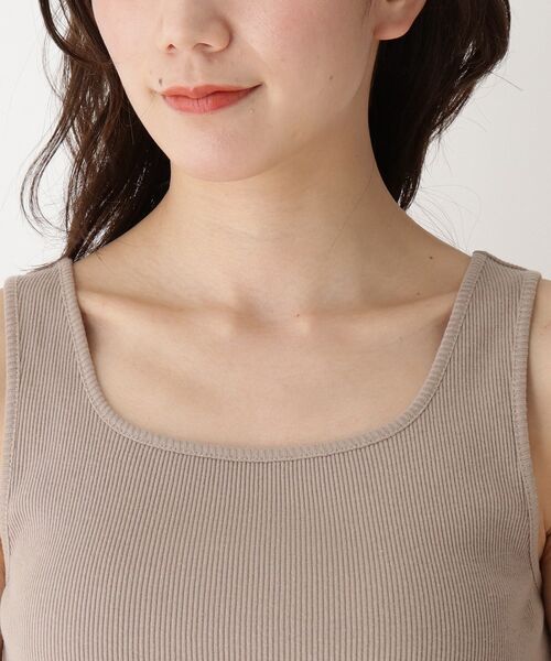 SHOO・LA・RUE（シューラルー）の「◆スクエアネックリブタンクトップ（タンクトップ・レディース・アイボリー/ベージュ/ブラック/ライトブルー/アイボリー系8/ベージュ系8・02/03/04/01）」の11枚目の写真