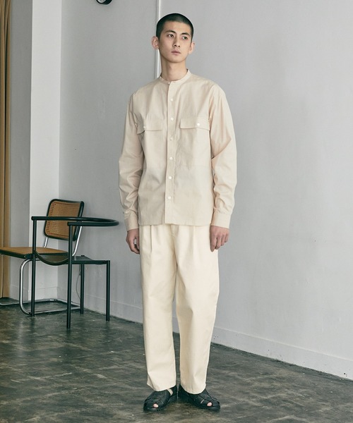 nowm（ノウム）の「【nowm】LOOSE WIDE STRAIGHT TUCK PANTS / ルーズ ワイドストレート タックパンツ（チノパンツ・メンズ・オフホワイト/カーキ・M/L）」の20枚目の写真