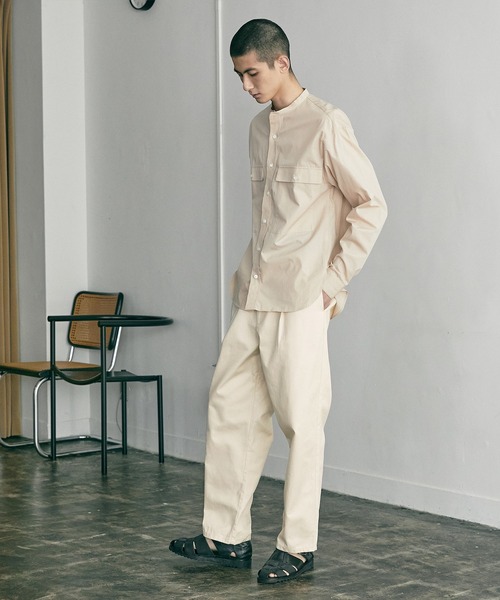 nowm（ノウム）の「【nowm】LOOSE WIDE STRAIGHT TUCK PANTS / ルーズ ワイドストレート タックパンツ（チノパンツ・メンズ・オフホワイト/カーキ・M/L）」の21枚目の写真