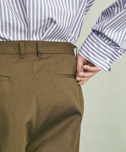nowm（ノウム）の「【nowm】LOOSE WIDE STRAIGHT TUCK PANTS / ルーズ ワイドストレート タックパンツ（チノパンツ・メンズ・オフホワイト/カーキ・M/L）」の11枚目の写真