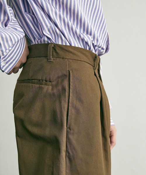 nowm（ノウム）の「【nowm】LOOSE WIDE STRAIGHT TUCK PANTS / ルーズ ワイドストレート タックパンツ（チノパンツ・メンズ・オフホワイト/カーキ・M/L）」の12枚目の写真