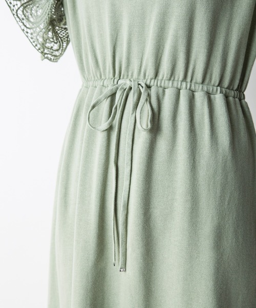 MILLION CARATS（ミリオンカラッツ）の「脚長見えするスタイルアップ効果！袖口にレースをあしらったサマーニットワンピース（ワンピース・レディース・ピンク/グリーン/ブラック/ベージュ・FREE）」の8枚目の写真