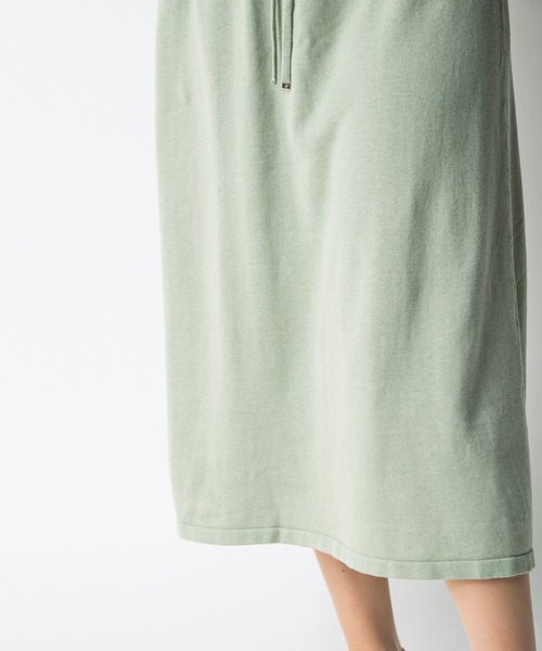 MILLION CARATS（ミリオンカラッツ）の「脚長見えするスタイルアップ効果！袖口にレースをあしらったサマーニットワンピース（ワンピース・レディース・ピンク/グリーン/ブラック/ベージュ・FREE）」の5枚目の写真