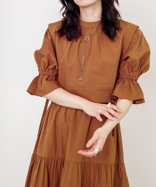 w closet（ダブルクローゼット）の「ベストSET半袖ティアードワンピース（ワンピース・レディース・スミクロ/ライトカーキ/アイボリー/キャメル/ボルドー・FREE）」の15枚目の写真