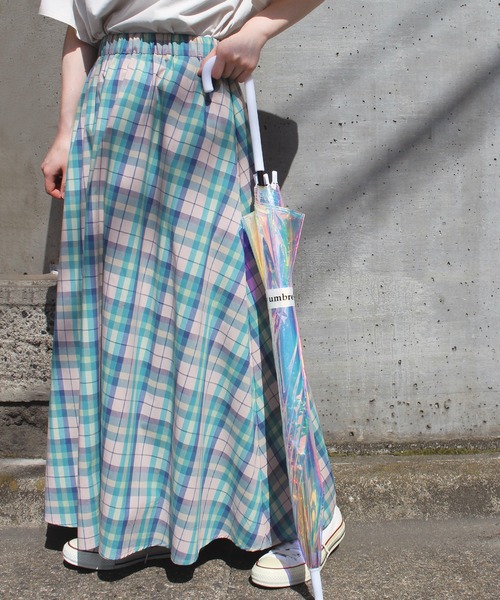 LAVEANGE（ラビアンジェ）の「オーロラ ベルドームアンブレラ（長傘・レディース・シルバー系その他・FREE）」の2枚目の写真