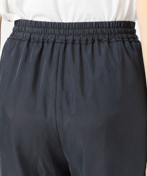SLOBE IENA（スローブイエナ）の「ドロストイージーパンツ【ウエストゴム/手洗い可能】◆（その他パンツ・レディース・ブラック系その他/ネイビー・36/38）」の9枚目の写真