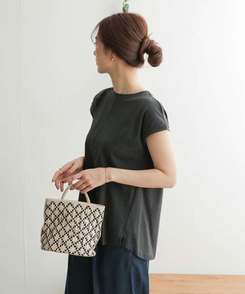 URBAN RESEARCH DOORS(アーバンリサーチドアーズ)の「センターステッチフレンチプルオーバー(Tシャツ/カットソー・レディース・チャコールグレー/ライトブルー/オフホワイト・ONE)」の5枚目の写真