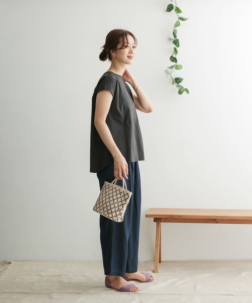 URBAN RESEARCH DOORS(アーバンリサーチドアーズ)の「センターステッチフレンチプルオーバー(Tシャツ/カットソー・レディース・チャコールグレー/ライトブルー/オフホワイト・ONE)」の9枚目の写真