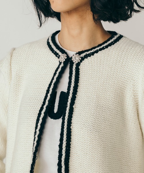 DOUBLE STANDARD CLOTHING（ダブルスタンダードクロージング）の「ビジューボタンニットジャケット（ノーカラージャケット・レディース・オフホワイト・36/38）」の4枚目の写真