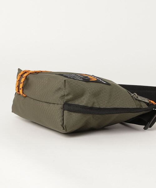 Reebok（リーボック）の「クラシックス キャンピング シティバッグ / Classics Camping City Bag（ショルダーバッグ・メンズ・ブラック/アーミー・FREE）」の4枚目の写真