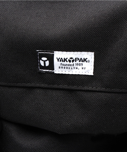 VENCEEXCHANGE(ヴァンスエクスチェンジ)の「YAKPAKヤックパック フラップビッグバックパック (バックパック/リュック・メンズ・ブラック/コーラル・FREE)」の6枚目の写真