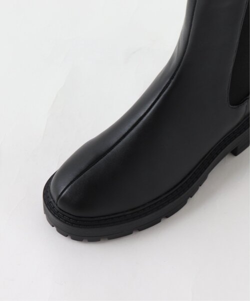 RAY CASSIN（レイカズン）の「ビガーサイドゴアブーツ（ブーツ・レディース・キナリ/ブラック・LARGE/MEDIUM）」の4枚目の写真