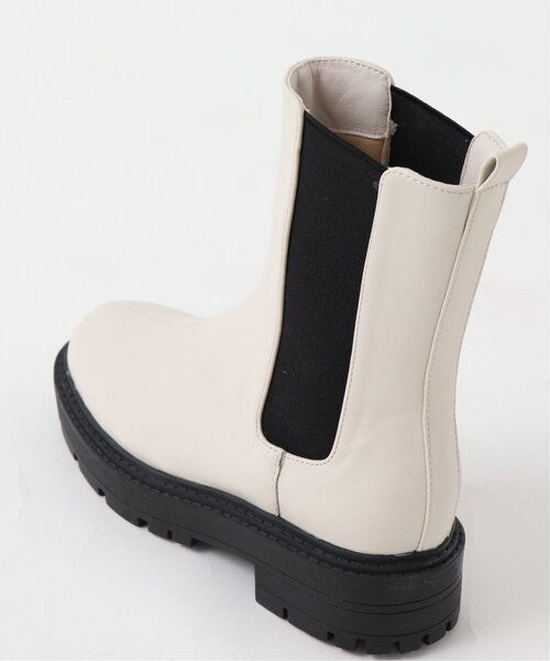 RAY CASSIN（レイカズン）の「ビガーサイドゴアブーツ（ブーツ・レディース・キナリ/ブラック・LARGE/MEDIUM）」の20枚目の写真