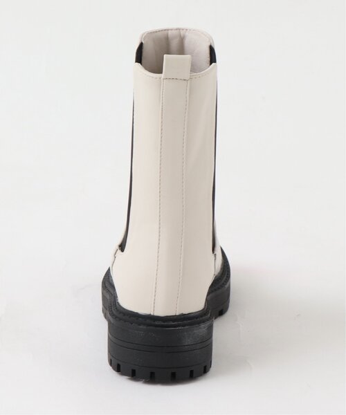 RAY CASSIN（レイカズン）の「ビガーサイドゴアブーツ（ブーツ・レディース・キナリ/ブラック・LARGE/MEDIUM）」の21枚目の写真